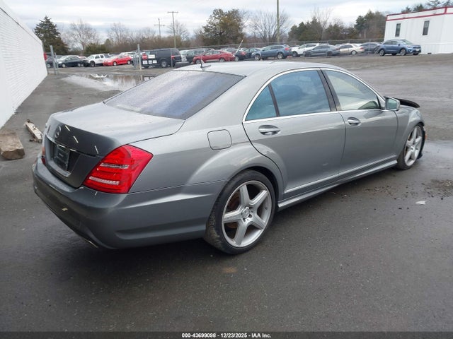 2011 MERCEDES-BENZ S 550 WDDNG7BB3BA401473 Photo 3