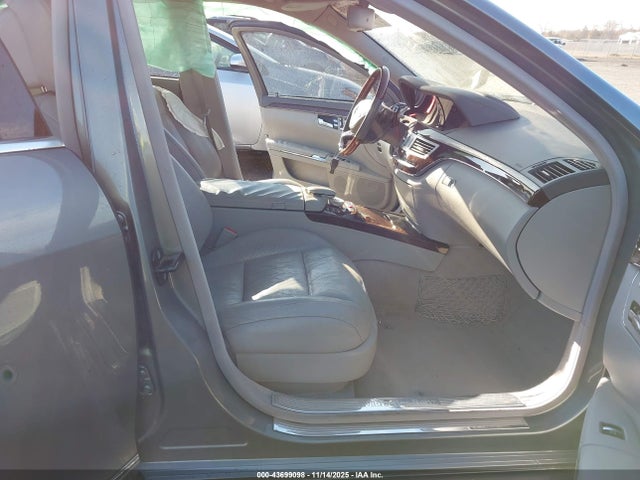 2011 MERCEDES-BENZ S 550 WDDNG7BB3BA401473 Photo 4