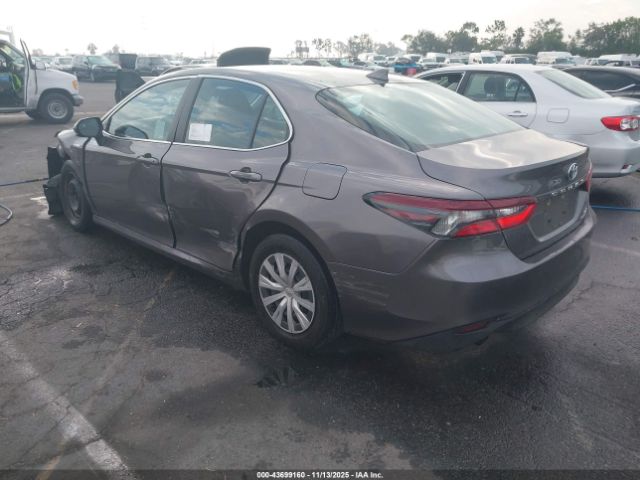 2021 TOYOTA CAMRY 4T1C31AK8MU559235 Photo 2