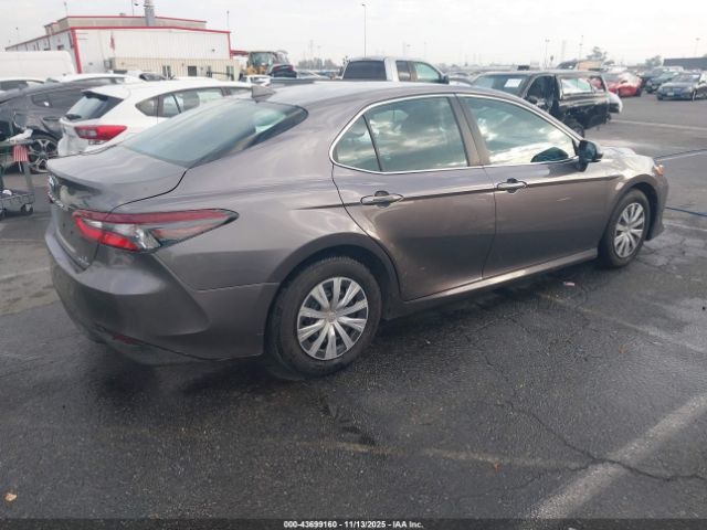 2021 TOYOTA CAMRY 4T1C31AK8MU559235 Photo 3