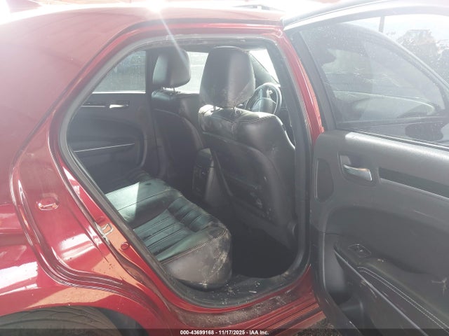 Chrysler 300 300s 2023 2C3CCABG0PH537580 Image 8