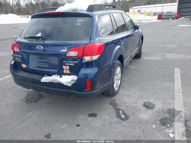 43699203 :رقم المزاد ، 4S4BRBKC6B3352854 vin ، 2011 Subaru Outback 2.5i Limited مزاد بيع