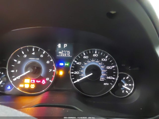 43699203 :رقم المزاد ، 4S4BRBKC6B3352854 vin ، 2011 Subaru Outback 2.5i Limited مزاد بيع