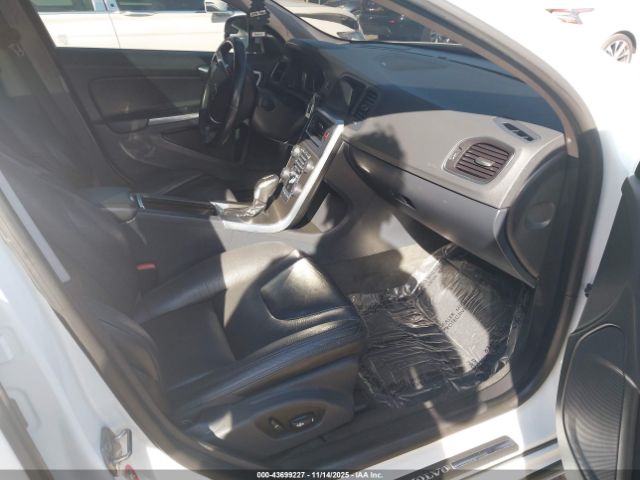 2014 VOLVO S60 YV1612FH4E1287242 Photo 4