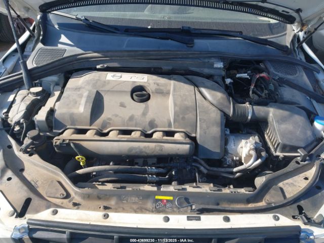 2011 VOLVO XC60 YV4902DZ0B2152733 Photo 9