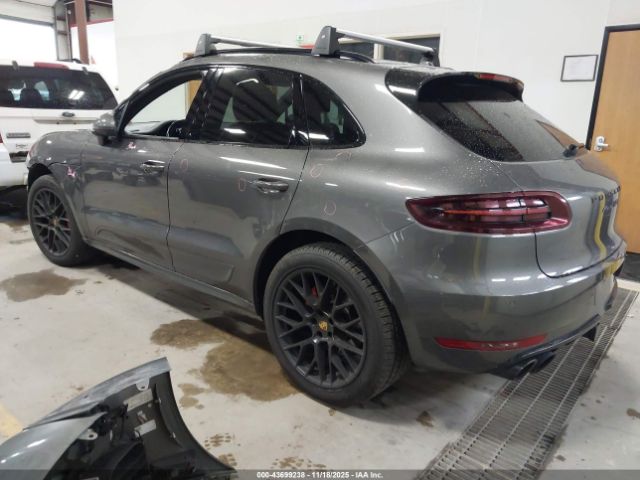 2018 PORSCHE MACAN WP1AG2A52JLB62345 Photo 2