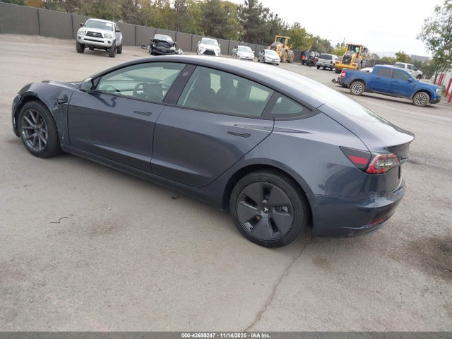 2022 TESLA MODEL 3 5YJ3E1EB1NF343469 Photo 2