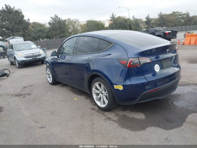 2022 TESLA MODEL Y 7SAYGDEE3NF344718 Photo 2