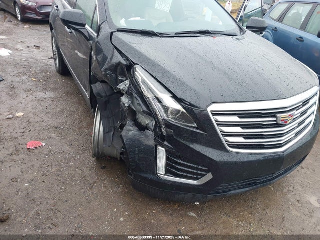 2018 CADILLAC XT5 1GYKNCRS9JZ140779 Photo 5