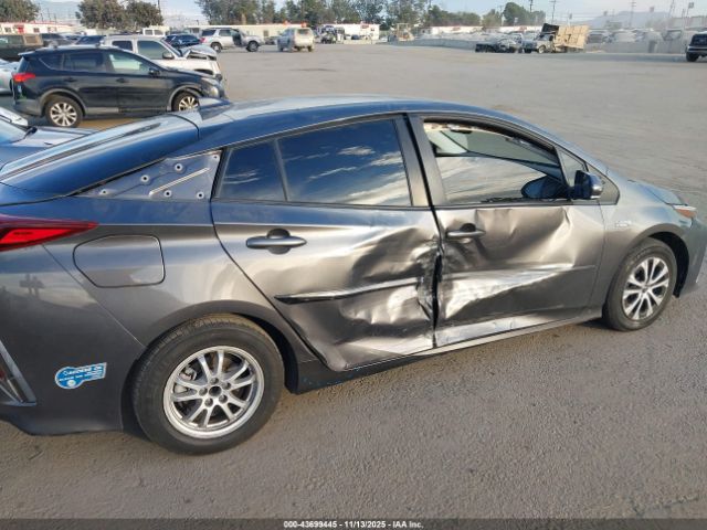 2022 TOYOTA PRIUS PRIME JTDKAMFP5N3200203 Photo 5