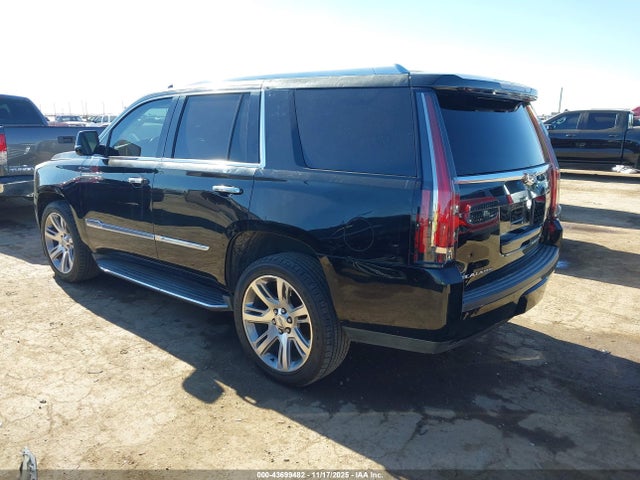 2016 CADILLAC ESCALADE 1GYS4BKJXGR306198 Photo 2