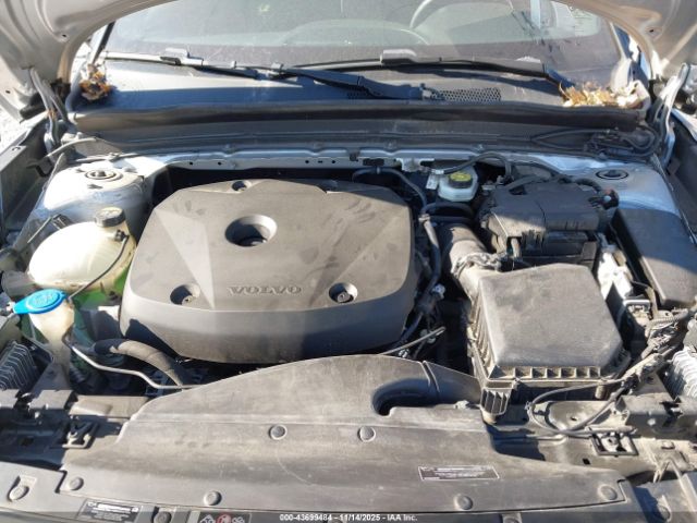 2019 VOLVO XC40 YV4162UM5K2096501 Photo 9