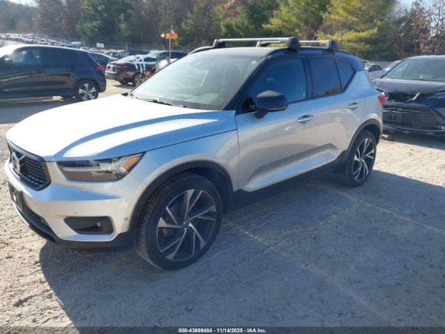 2019 VOLVO XC40 YV4162UM5K2096501 Photo 1