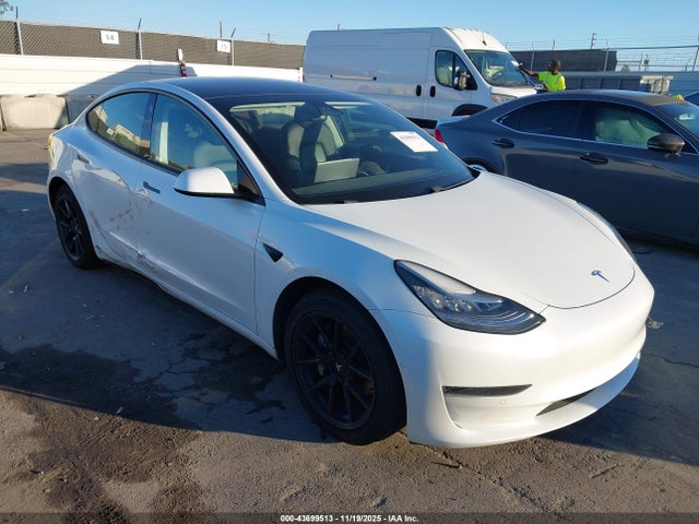 2021 TESLA MODEL 3 5YJ3E1EA6MF850552 Photo 0