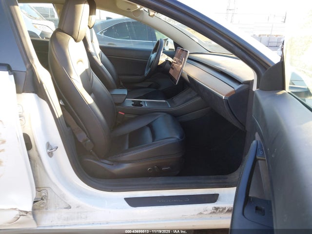2021 TESLA MODEL 3 5YJ3E1EA6MF850552 Photo 4