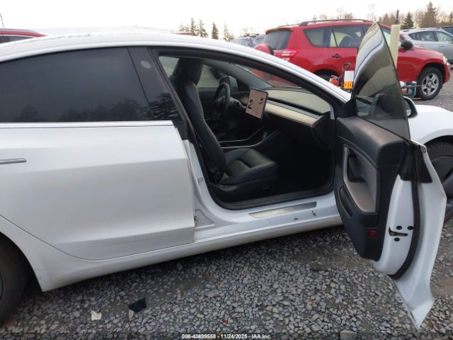2020 TESLA MODEL 3 5YJ3E1EB6LF618170 Photo 4