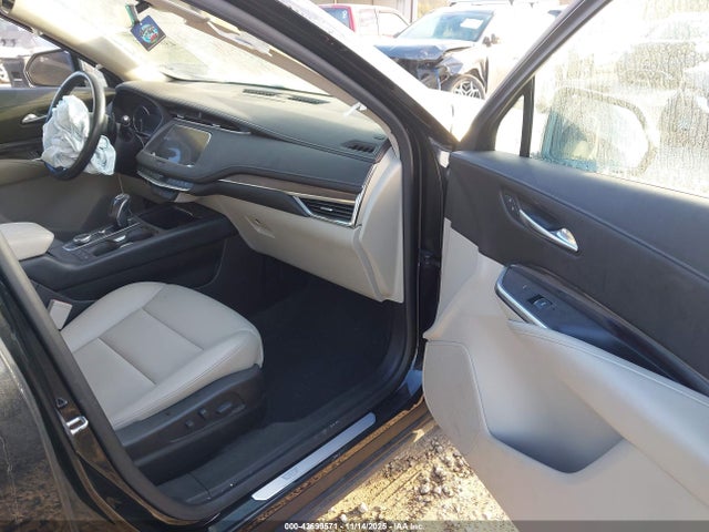 2019 CADILLAC XT4 1GYAZAR46KF110194 Photo 4