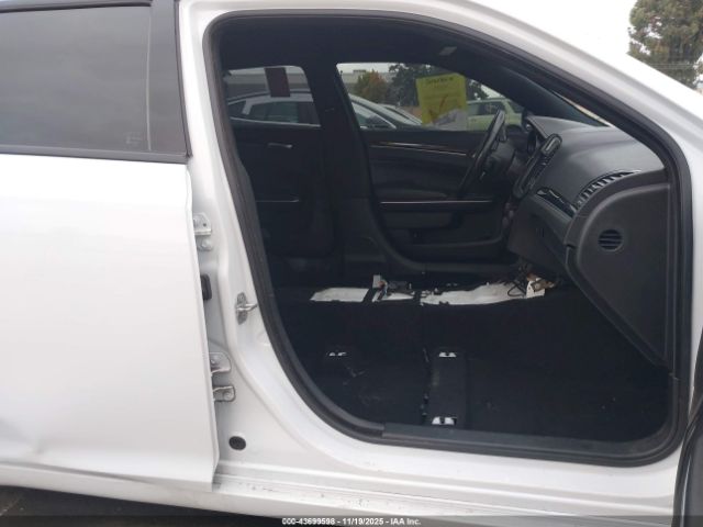 2022 CHRYSLER 300 2C3CCABGXNH167655 Photo 4