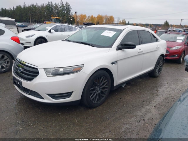 Ford Taurus Limited 2015 1FAHP2F85FG118378 Image 2