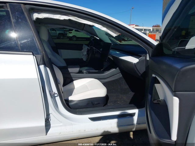 2020 TESLA MODEL 3 5YJ3E1EC5LF792045 Photo 4