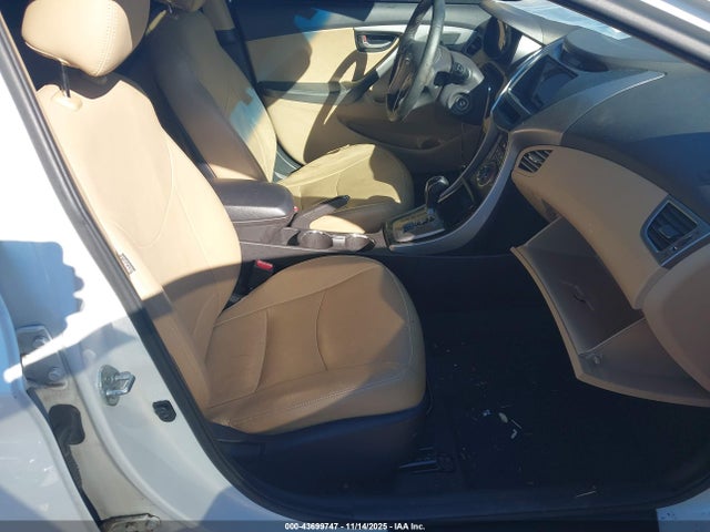 2013 Hyundai Elantra Limited მანქანა იყიდება აუქციონზე, vin: 5NPDH4AE8DH184415, აუქციონის ნომერი: 43699747