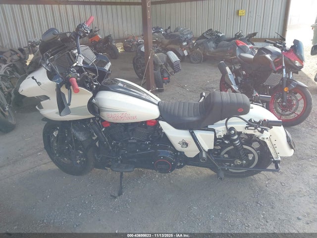 Harley-Davidson Fltrxstse 2024 1HD1TL827RB950763 Image 13