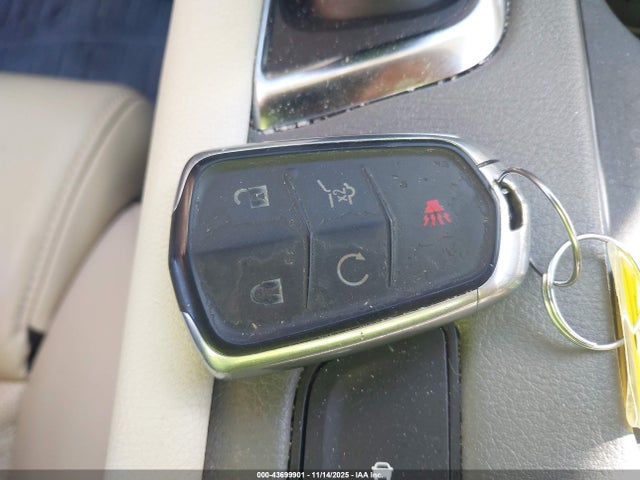 2017 CADILLAC XT5 1GYKNBRS7HZ131504 Photo 10