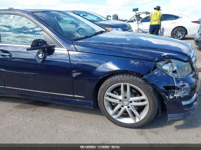 2013 MERCEDES-BENZ C 250 WDDGF4HB0DR298700 Photo 5