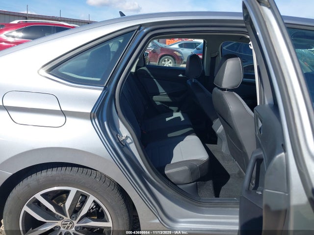 2025 Volkswagen Jetta 1.5t Se მანქანა იყიდება აუქციონზე, vin: 3VW7X7BUXSM014150, აუქციონის ნომერი: 43699984