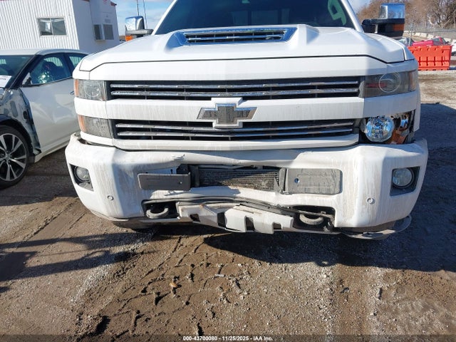 1GC1KWEY7JF217267 Chevrolet Silverado 2500hd Ltz