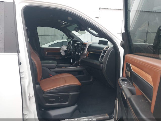 2023 Ram 3500 Limited Longhorn  4x4 6'4 Box მანქანა იყიდება აუქციონზე, vin: 3C63RRNL4PG524775, აუქციონის ნომერი: 43700199