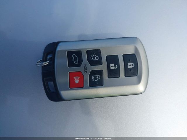 2017 TOYOTA SIENNA 5TDYZ3DCXHS897173 Photo 10