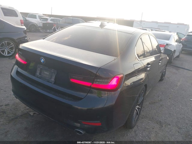 2021 BMW 330I 3MW5R7J05M8C07656 Photo 3