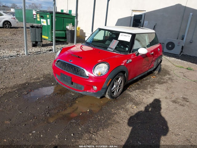 2009 MINI COOPER S WMWMF73599TW84278 Photo 1