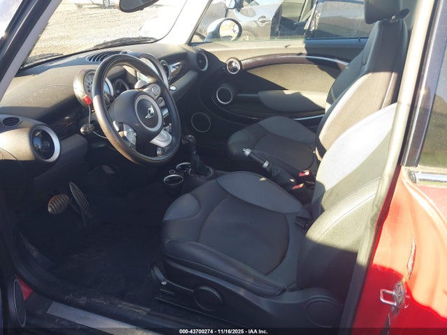 2009 MINI COOPER S WMWMF73599TW84278 Photo 4