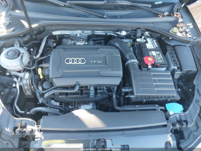 2018 AUDI A3 WAUB8GFF8J1008149 Photo 9