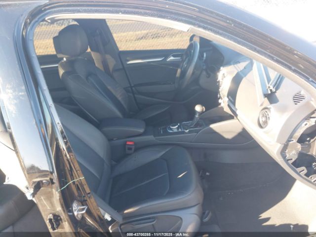 2018 AUDI A3 WAUB8GFF8J1008149 Photo 4