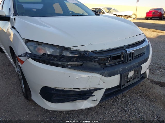 19XFC2F57JE204478 Honda Civic Lx