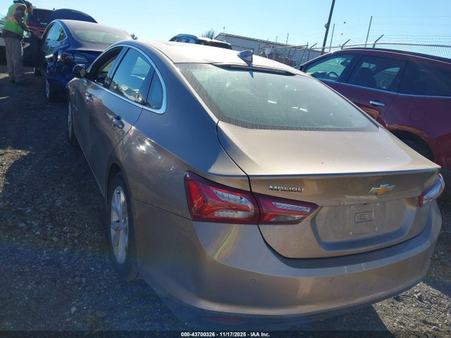 2019 CHEVROLET MALIBU 1G1ZD5ST9KF156319 Photo 2