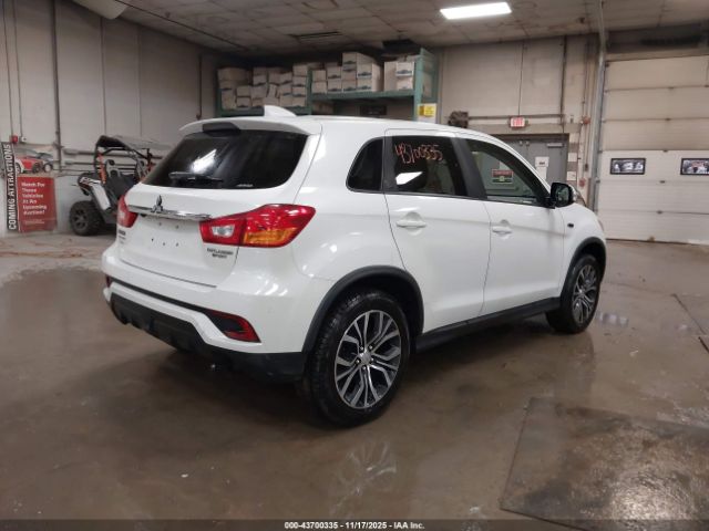 2018 MITSUBISHI OUTLANDER SPORT JA4AR3AUXJU005904 Photo 3