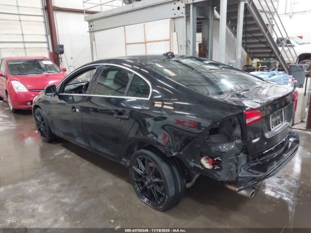 2011 VOLVO S60 YV1902FHXB2006079 Photo 2