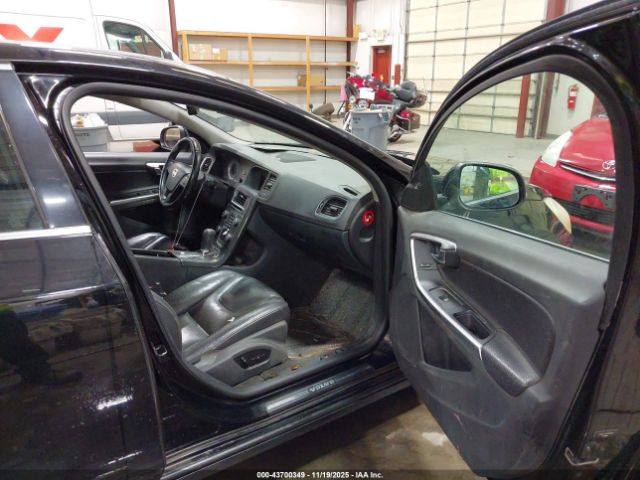 2011 VOLVO S60 YV1902FHXB2006079 Photo 4