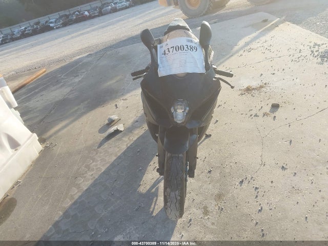 Suzuki GSX-R1000 2023 JS1DM11B2P7100172 Image 5