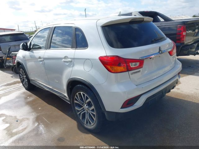 2018 MITSUBISHI OUTLANDER SPORT JA4AP3AU1JU025190 Photo 2