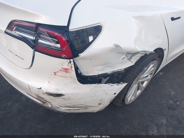 2022 TESLA MODEL 3 5YJ3E1EBXNF157025 Photo 5