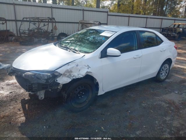 2018 TOYOTA COROLLA 2T1BURHE1JC067456 Photo 1