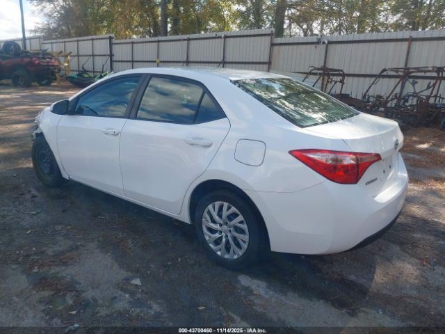 2018 TOYOTA COROLLA 2T1BURHE1JC067456 Photo 2