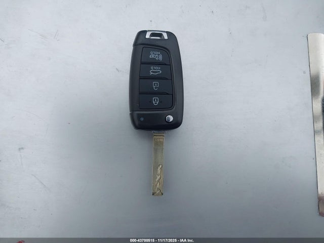 KMHL24JAXPA323381 Hyundai SONATA SE
