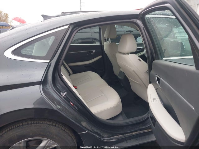 KMHL24JAXPA323381 Hyundai SONATA SE