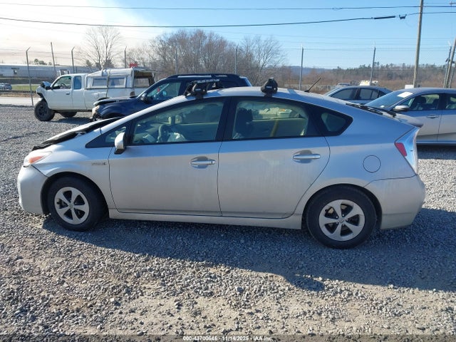 Toyota Prius Two 2015 JTDKN3DU2F0449228 Image 14